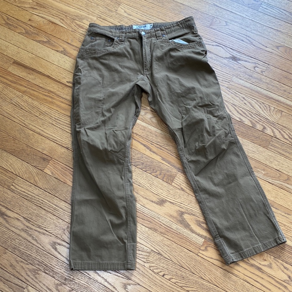 Mountain Khaki Classic Fit 36x30